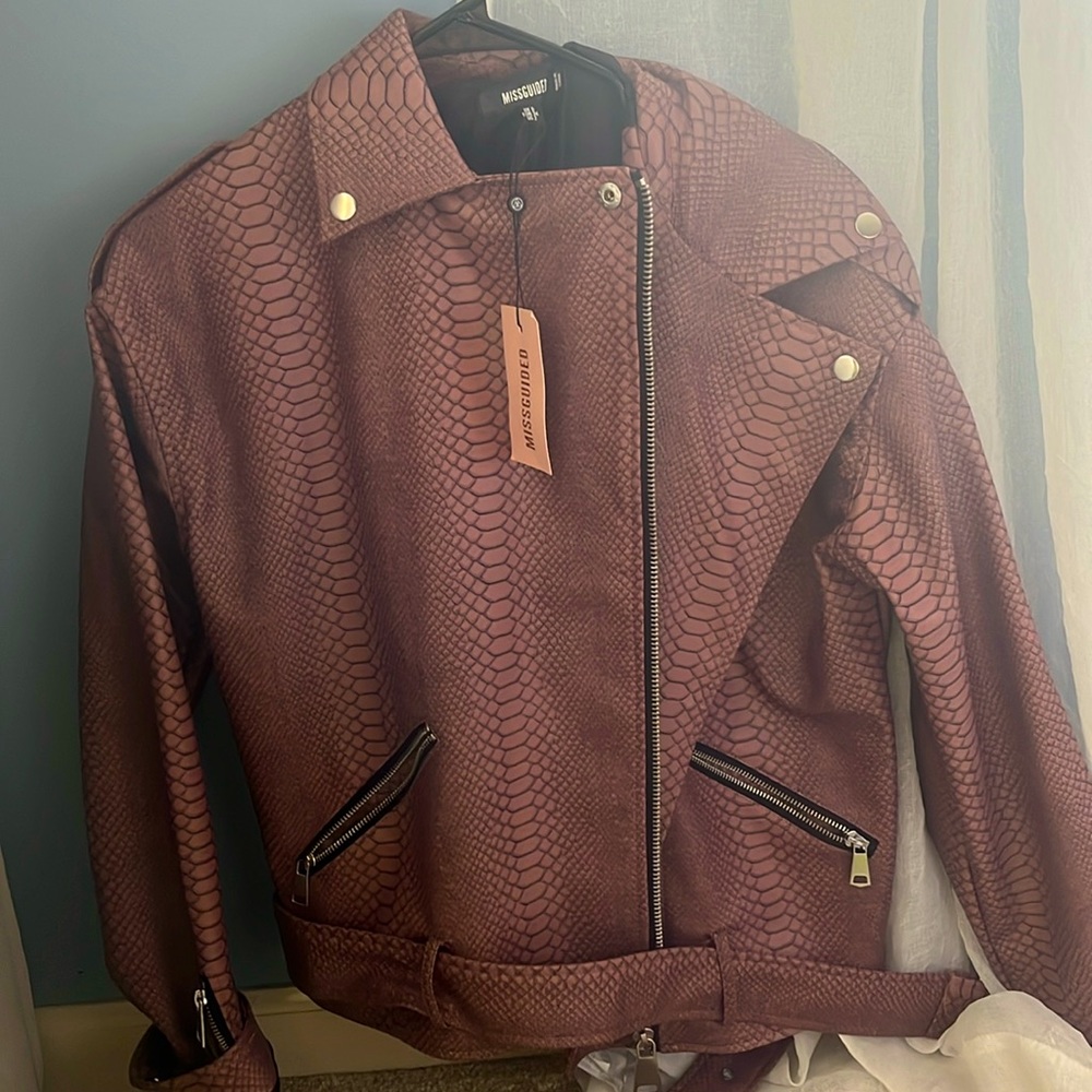 Animal print stylish jacket. Mauve/light pink color